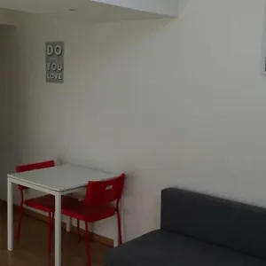 https://central-duplex-sleeps-4.brusselshotelsbook.com