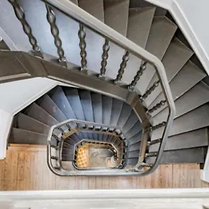 https://2-bedroom-apartment-with-a-rooftop-terrace-on-3rd-floor.brusselshotelsbook.com